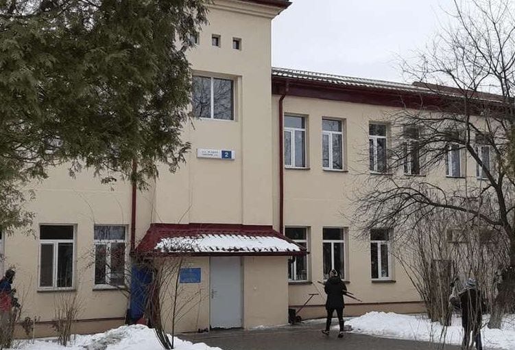 Реконструкція КДЮСШ №15: Замовлення та Економічні Фактори