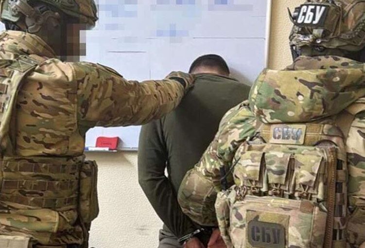 Посадовці Житомирщини затримані за розкрадання 1,4 млрд грн на укриттях для літаків