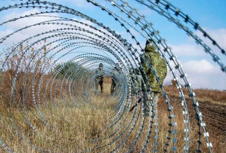 Зростання цін на колючий дріт: Закупівлі військових та ЖКГ
