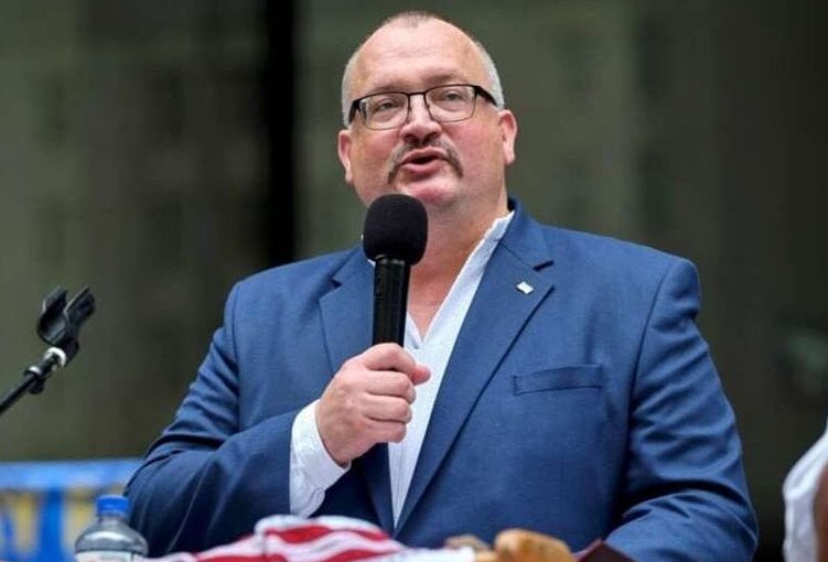 Консул у Чикаго придбав квартиру в Києві