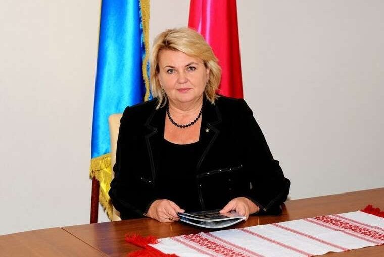 Мільйонні статки та держвиплати: що задекларувала мер Яготина Дзюба