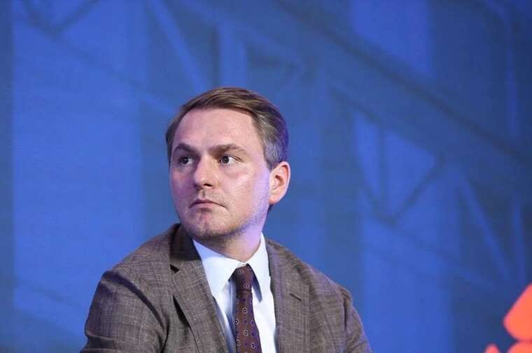 Втеча генпрокурора: як Кравченко залишив країну після підозри Кривоносу