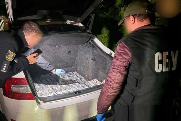 У Полтаві затримали солдата за продаж «тилової служби» за $7000