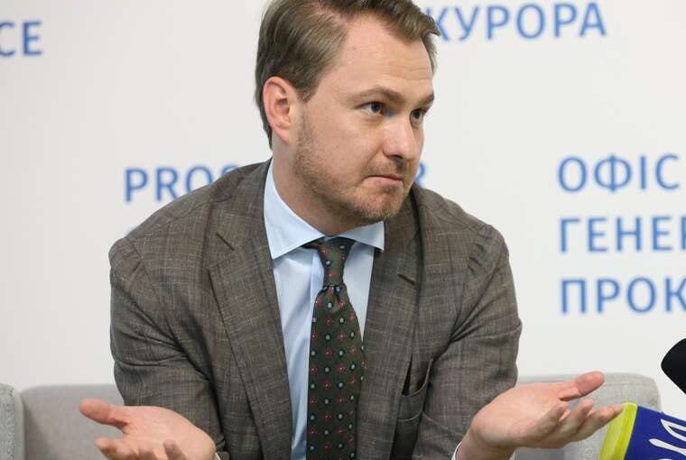 Ексгенпрокурор Кравченко втечив до Відня та шукає притулок