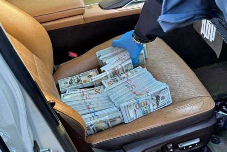 В Одесі адвокат вимагав $315 тисяч за закриття кримінальної справи